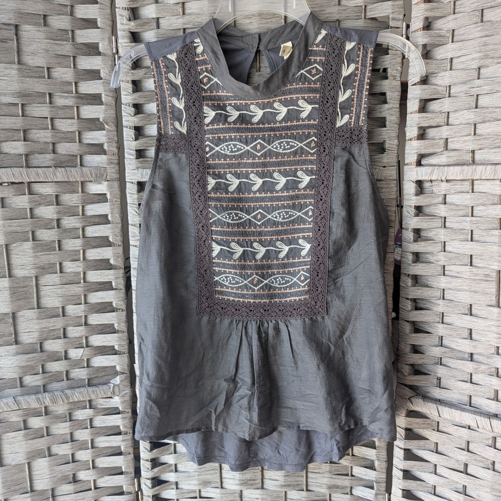 TINY‎ Anthro Sleeveless Top Charcoal Grey Embroidered Lace Trim Boho Relaxed Sm